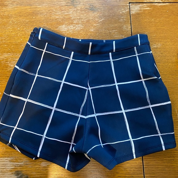 Abercrombie Fitch Navy Gingham Skirt/Skort - Picture 3 of 4